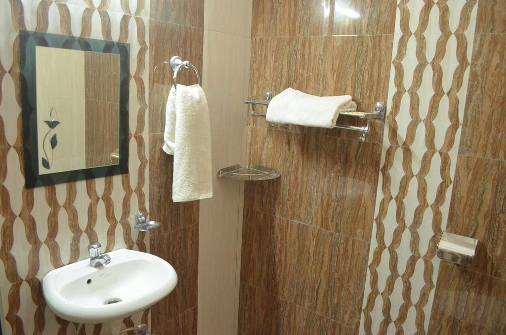 Assi River Guest House Varanasi Exterior foto